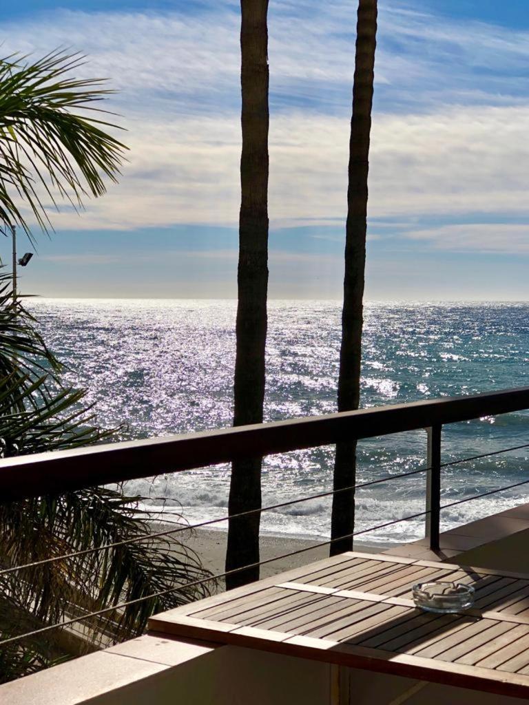 Apartamentos Playa Torrecilla Nerja Luaran gambar