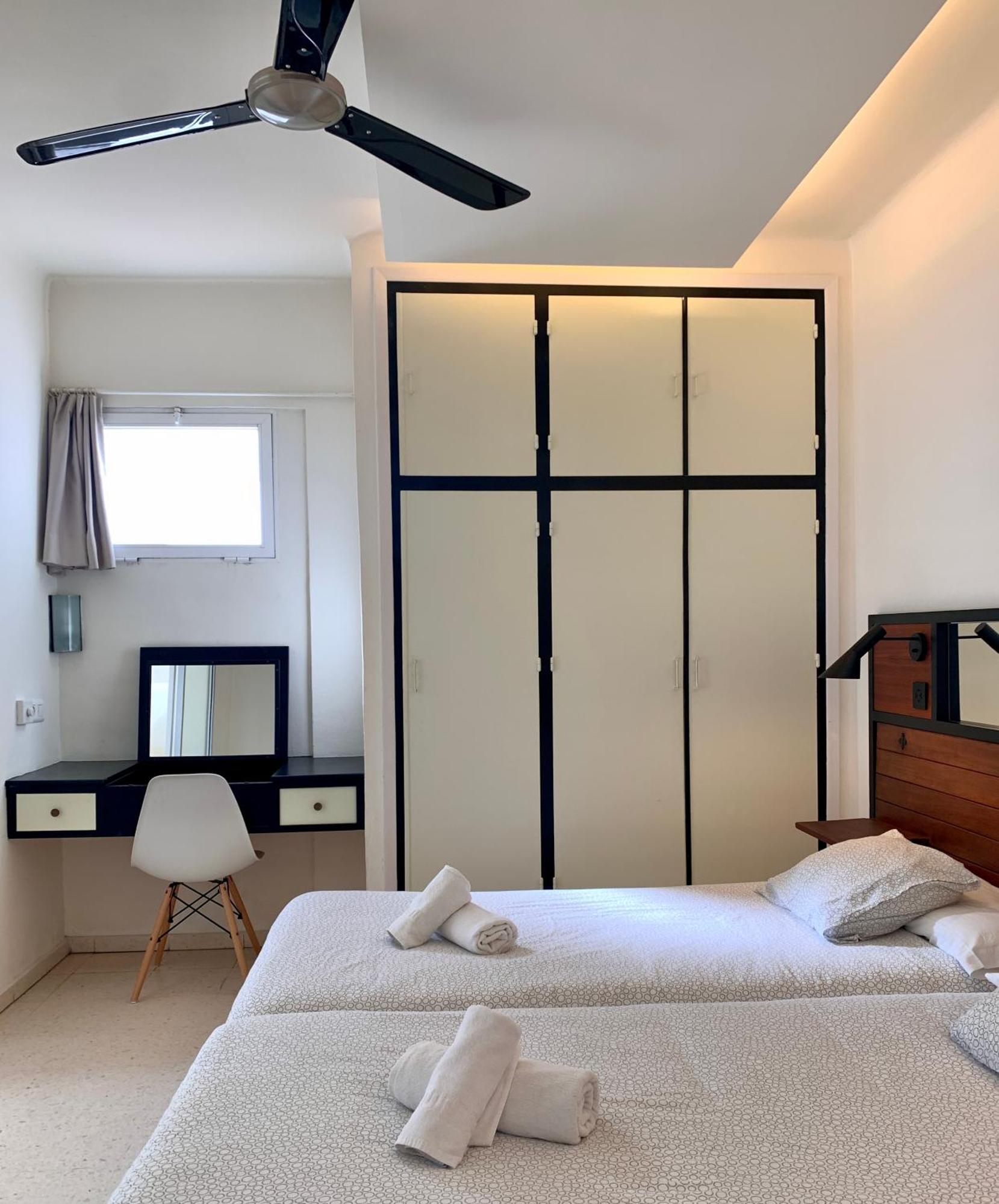 Apartamentos Playa Torrecilla Nerja Luaran gambar
