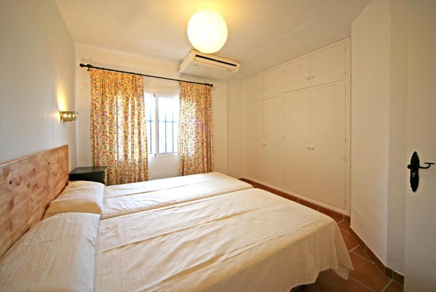 Apartamentos Playa Torrecilla Nerja Bilik gambar