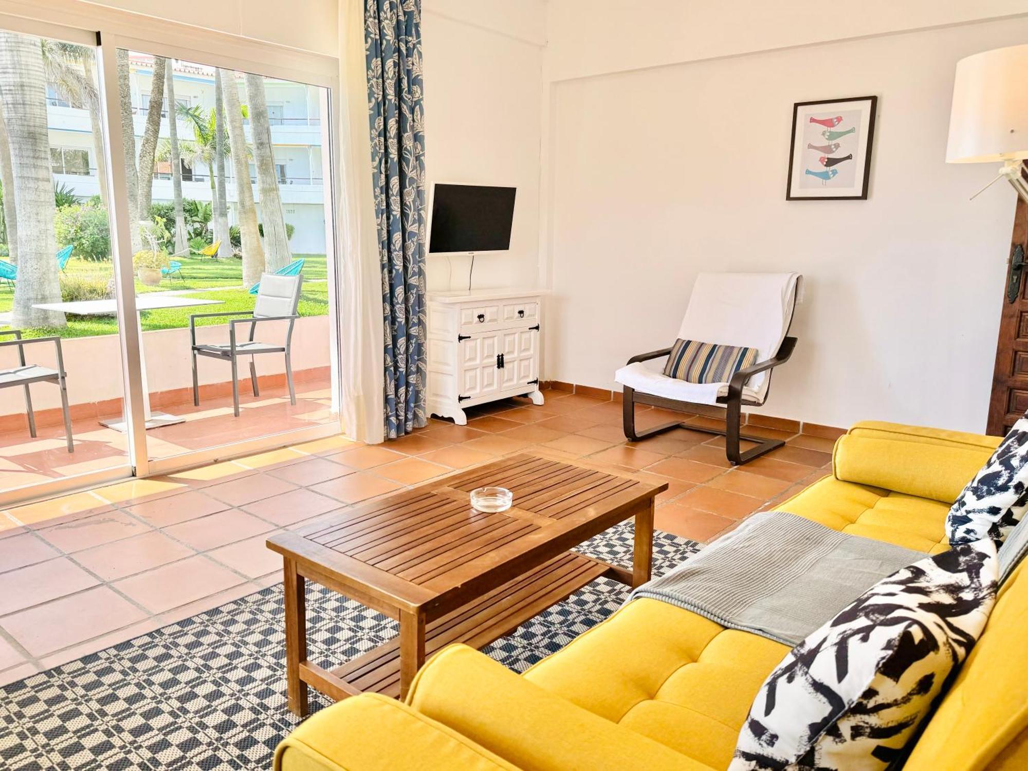 Apartamentos Playa Torrecilla Nerja Bilik gambar