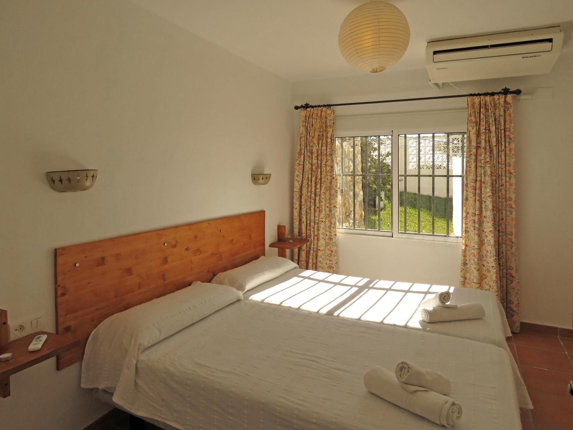 Apartamentos Playa Torrecilla Nerja Bilik gambar