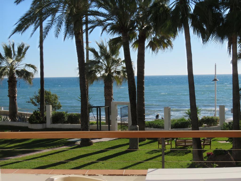 Apartamentos Playa Torrecilla Nerja Luaran gambar